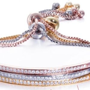 Gorgeous adjustable Swarovski bracelet - lot of 3